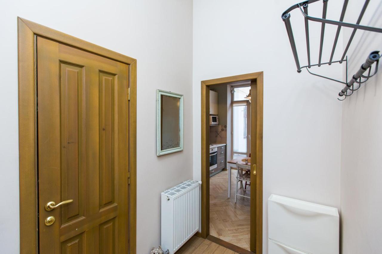 Light And Spacious Apartment On Gazova Str Lviv Eksteriør billede